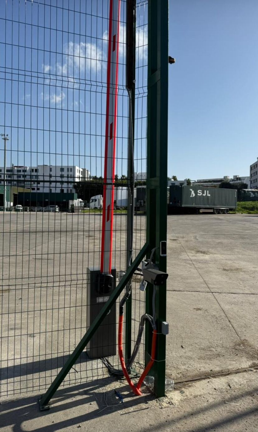 Barrière et caméra sur un site logistique à Tanger - MPS