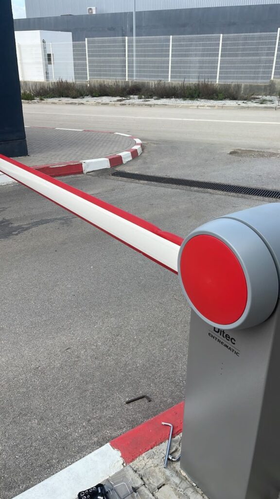 Barrière automatique de parking : comment choisir la bonne