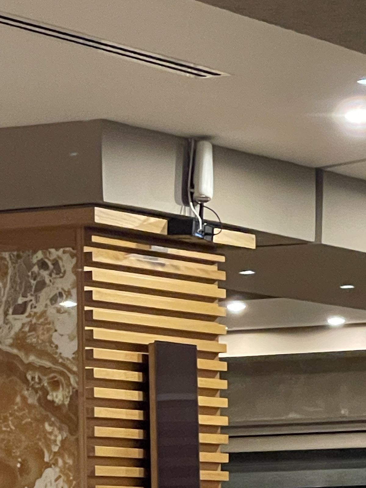 Point d’accès installé au plafond - RR Ice Tanger - MPS